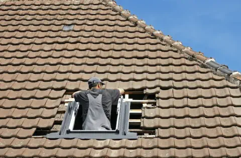Pose de velux - Sainte-Magnance